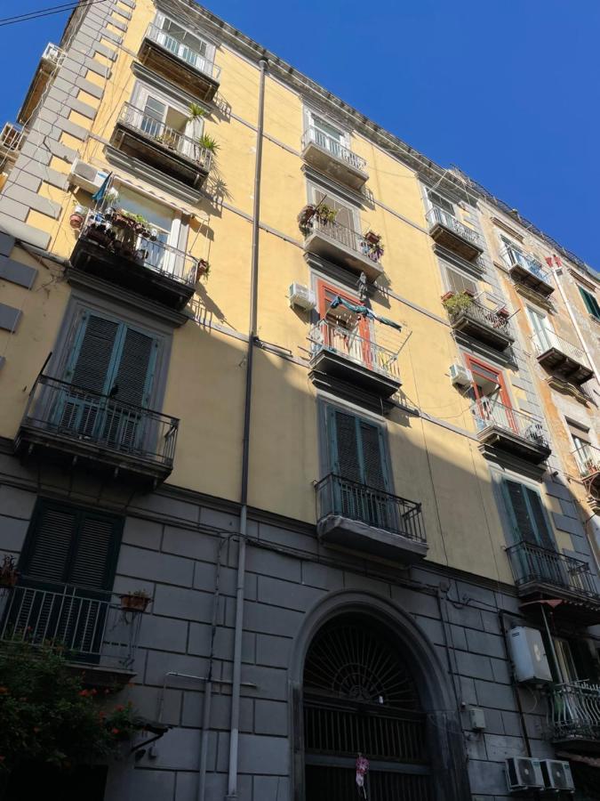 Ventoblu In Centro Napoli Apartment Bagian luar foto